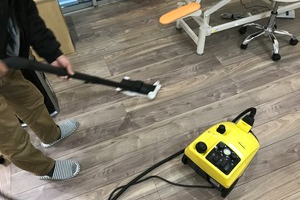 壁や床、ドアに蒸気消毒