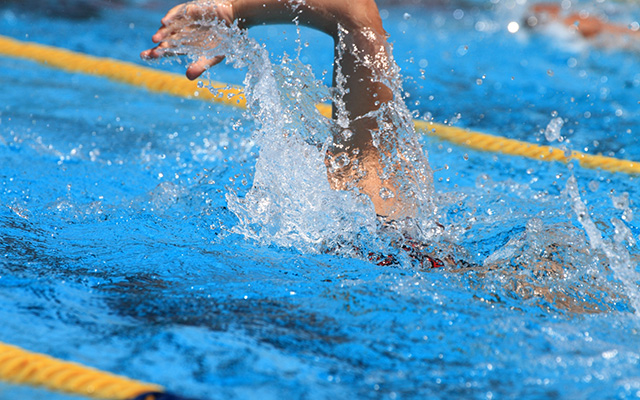 特徴3 水泳のケガを専門で診ることができる